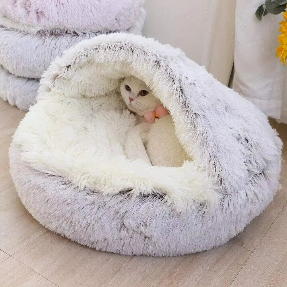 Cama de felpa con capucha para mascotas