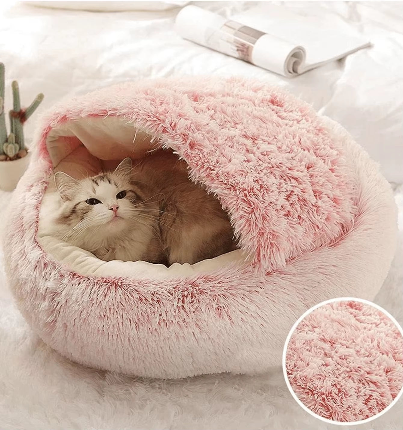 Cama de felpa con capucha para mascotas